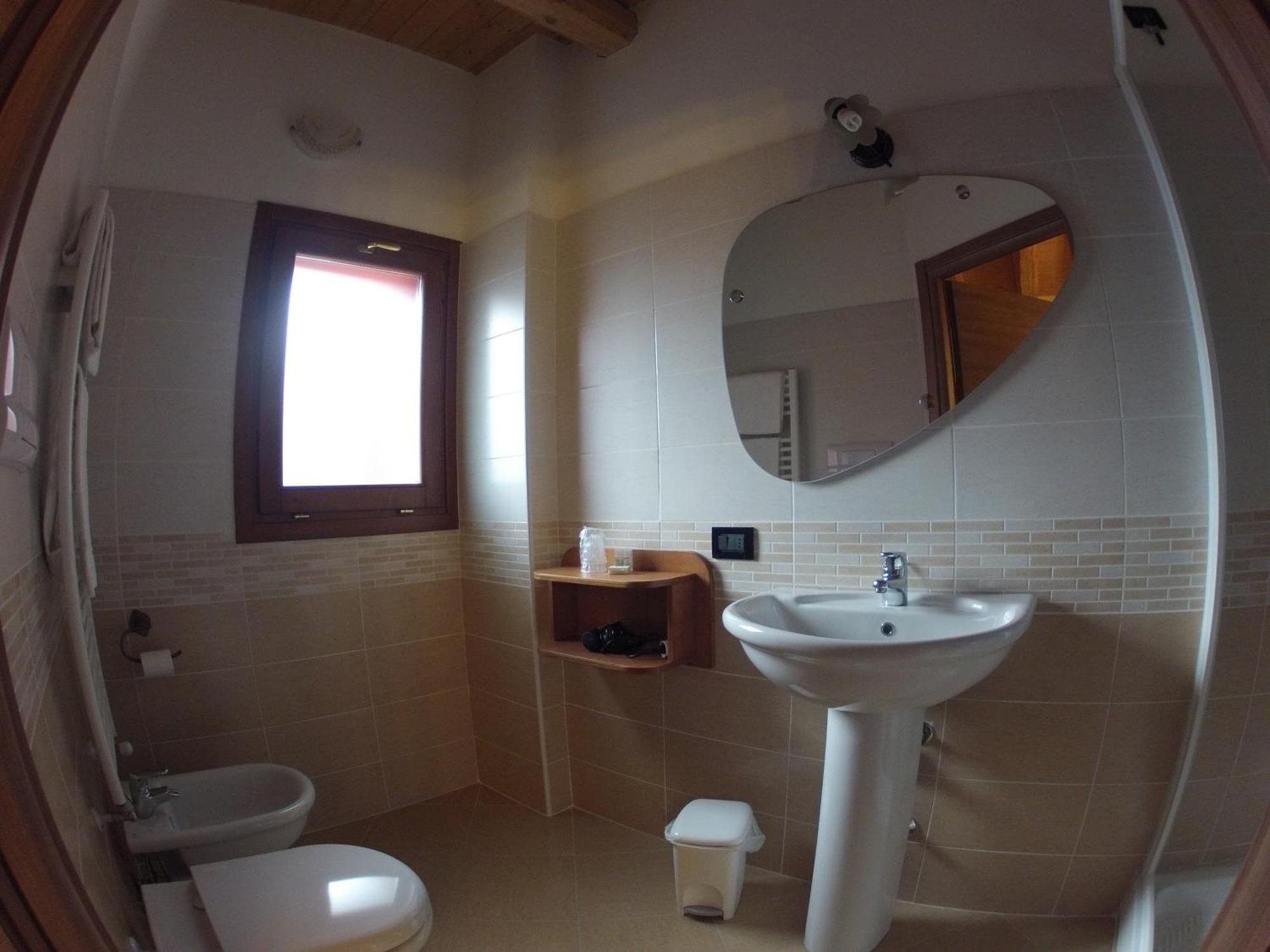 Camera Matrimoniale con Bagno Privato